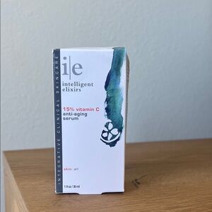 Intelligent Elixirs 15% Vitamin C Anti-Aging Serum - White/Green